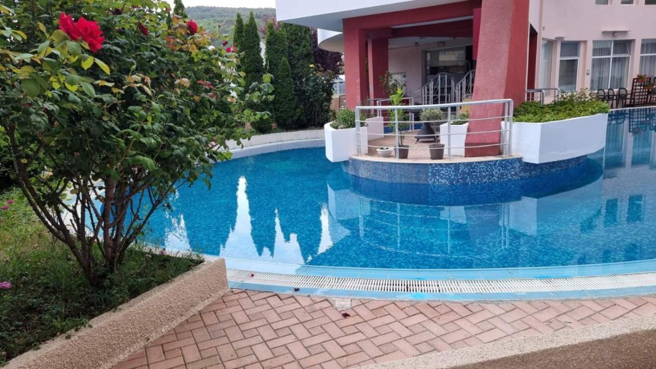Бутикови Студиа Брита Kranevo Exterior photo